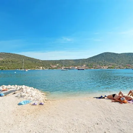 Nina Appartamento Vinišće
