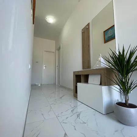 Appartamento Nina Vinišće